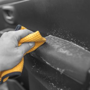 Alcantara- und Dachhimmelreiniger